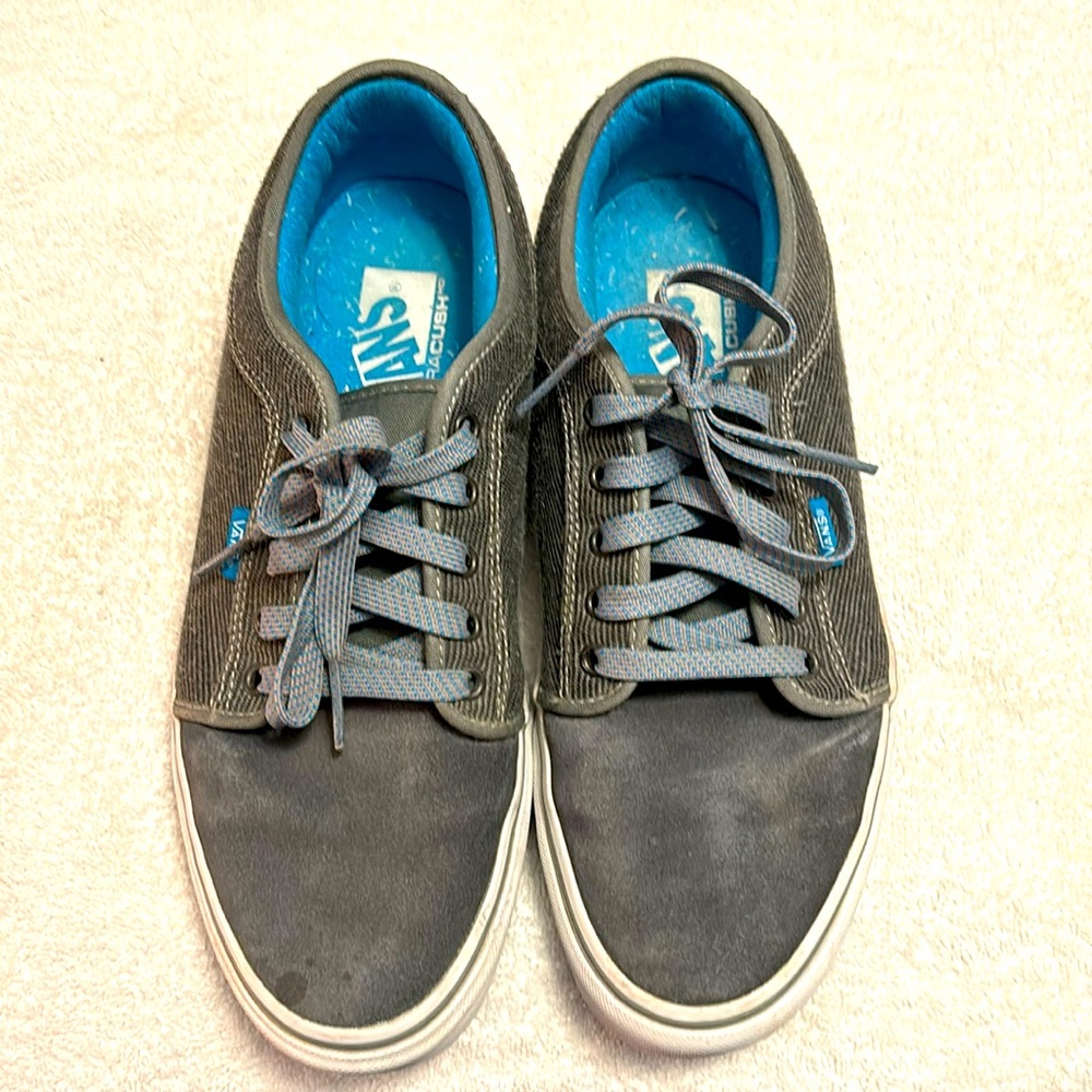 Vans - dark grey lace ups